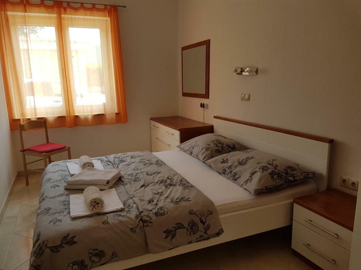 Apartments Andrea II บัชกา ภายนอก รูปภาพ